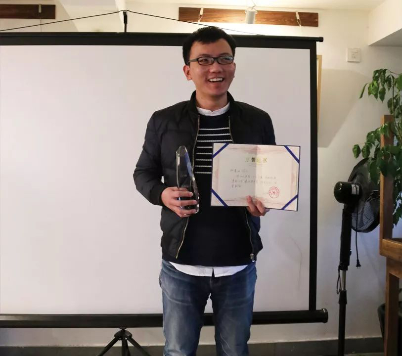 77943e42178f355e4962d1238d76c950.jpg 77943e42178f355e4962d1238d76c950.jpg